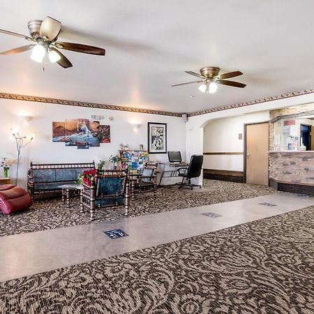 Americas Best Value Inn Грийн Ривър Екстериор снимка